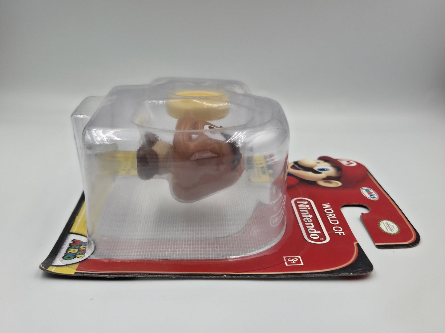  World of Nintendo Collectible Figur Goomba with Coin Neu New Sealed