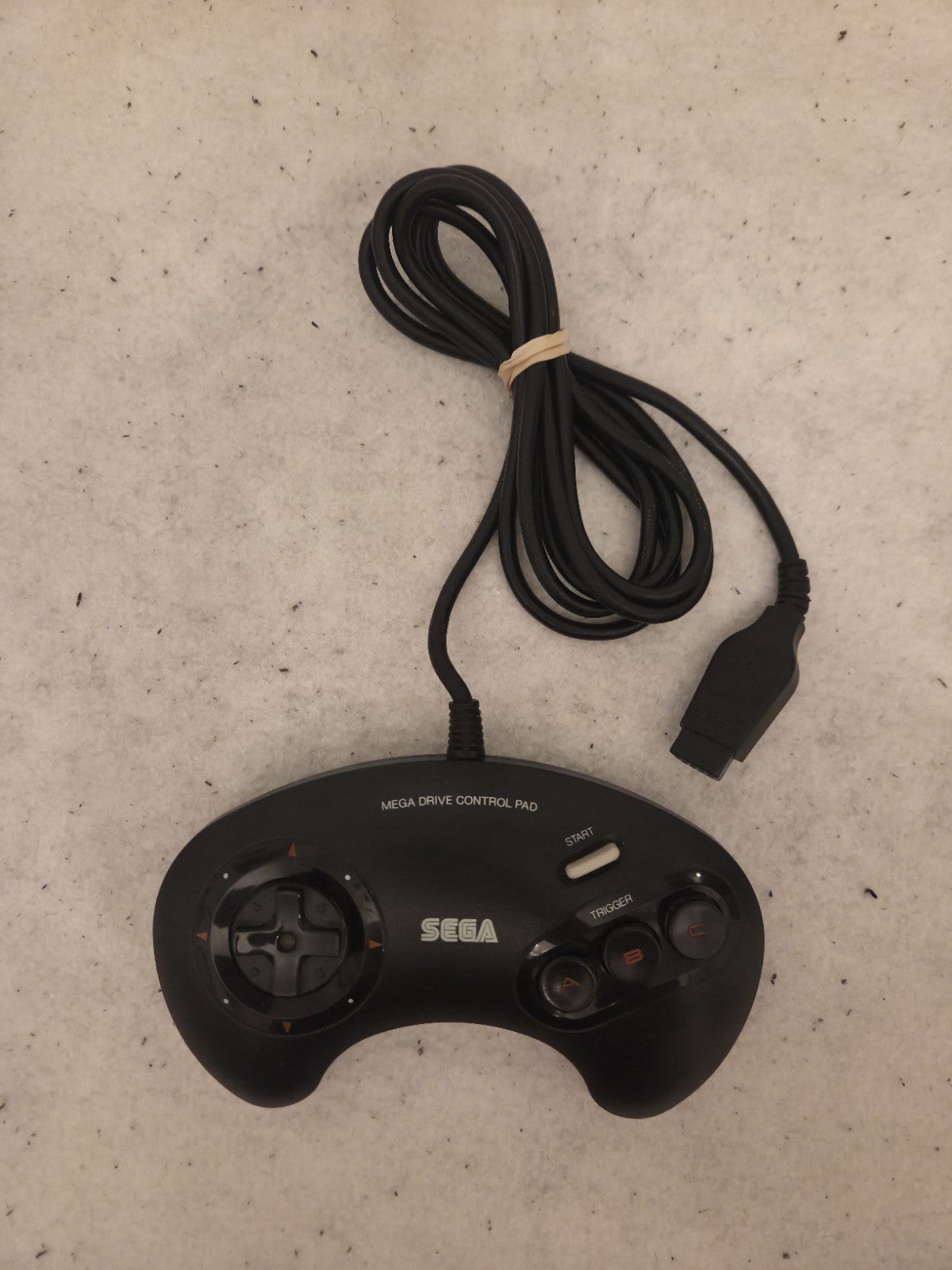 Sega Mega Drive Console Konsole 1600-24 mit Kabeln und Controller