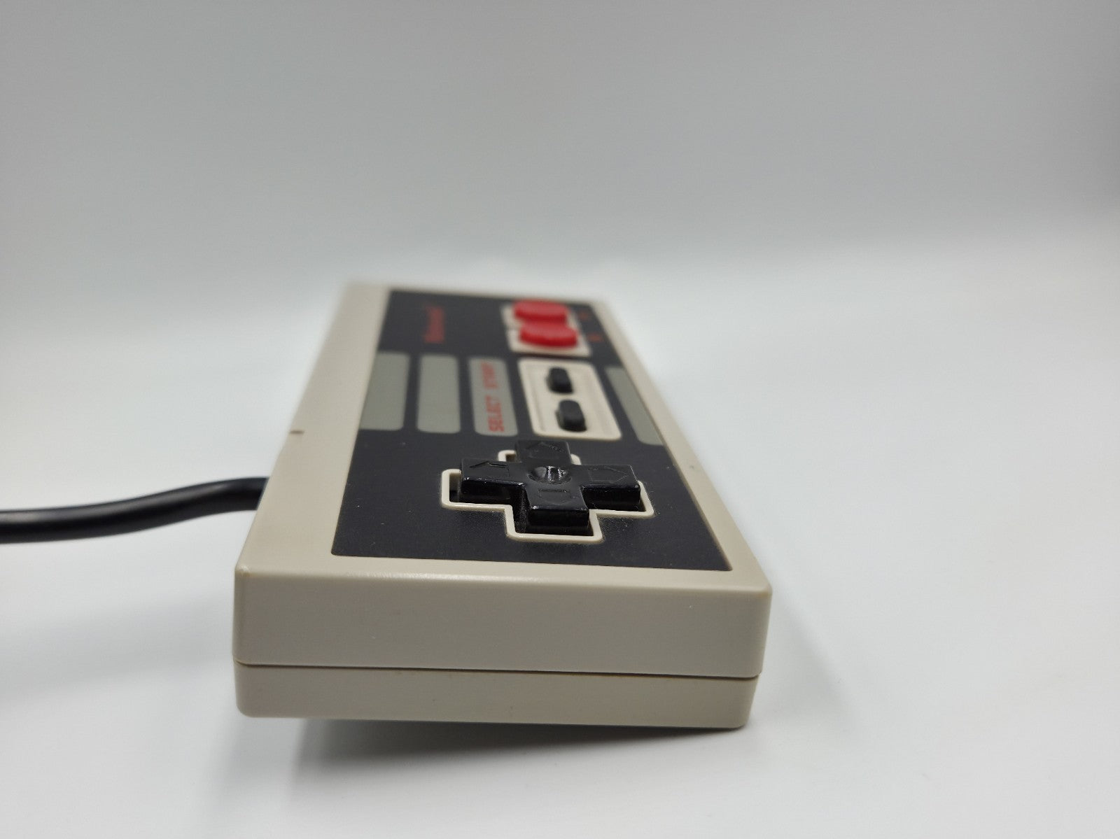 Nintendo NES Controller Model NO: NES-004E