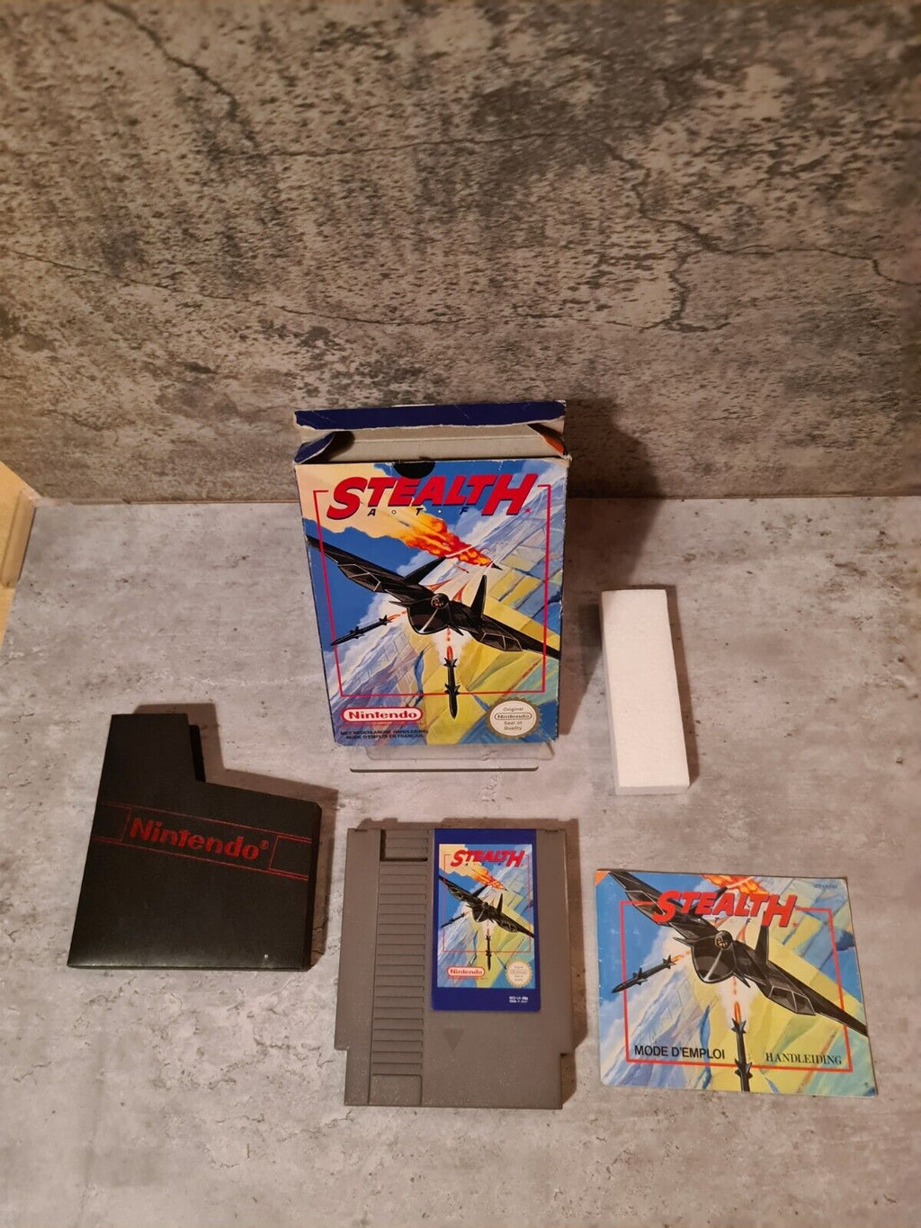NES Stealth A°T°F mit OVP und Anleitung FRA - T-Retro-Games 