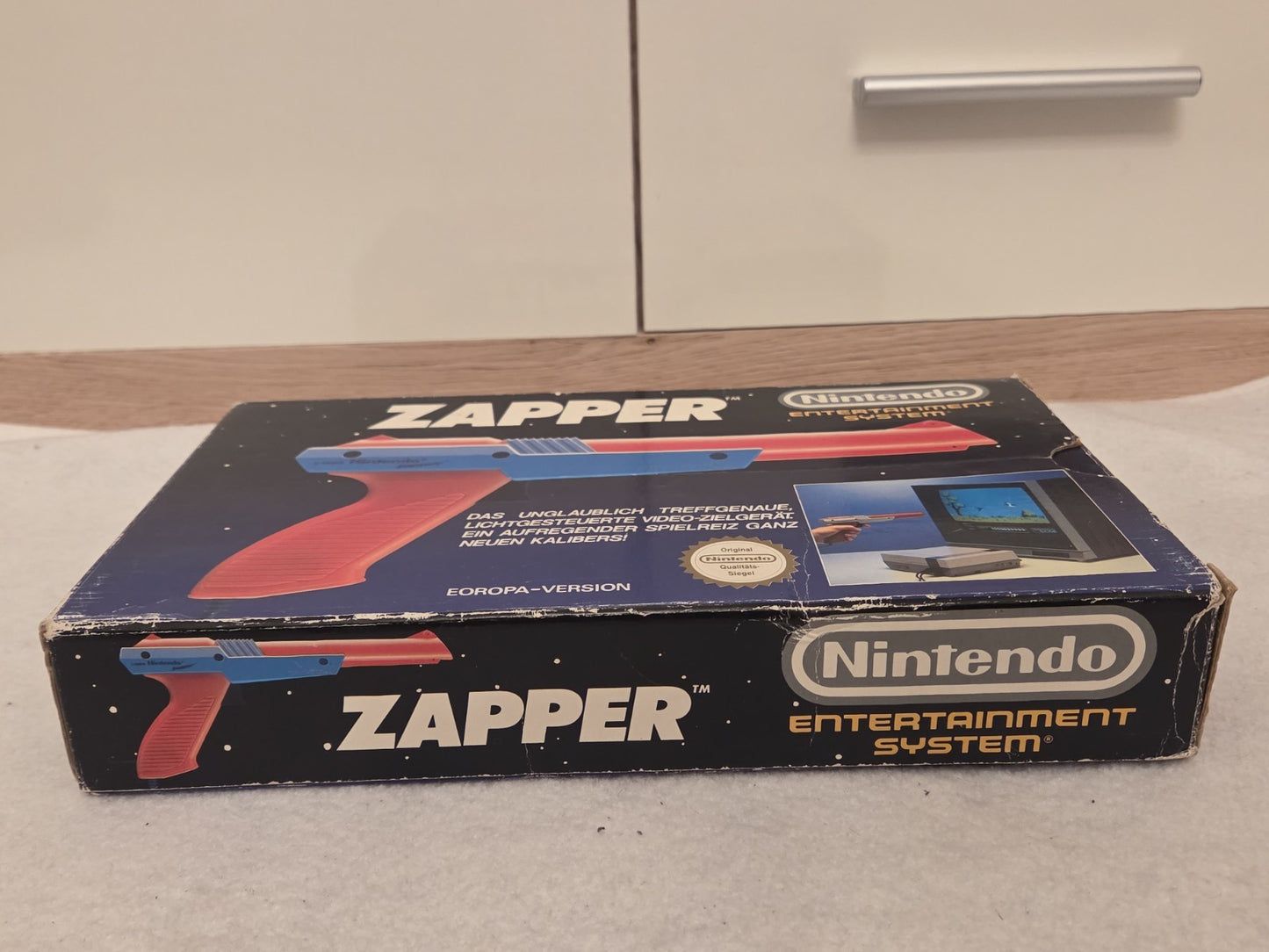 Nintendo NES Zapper Light Gun  1985 OVP NOE