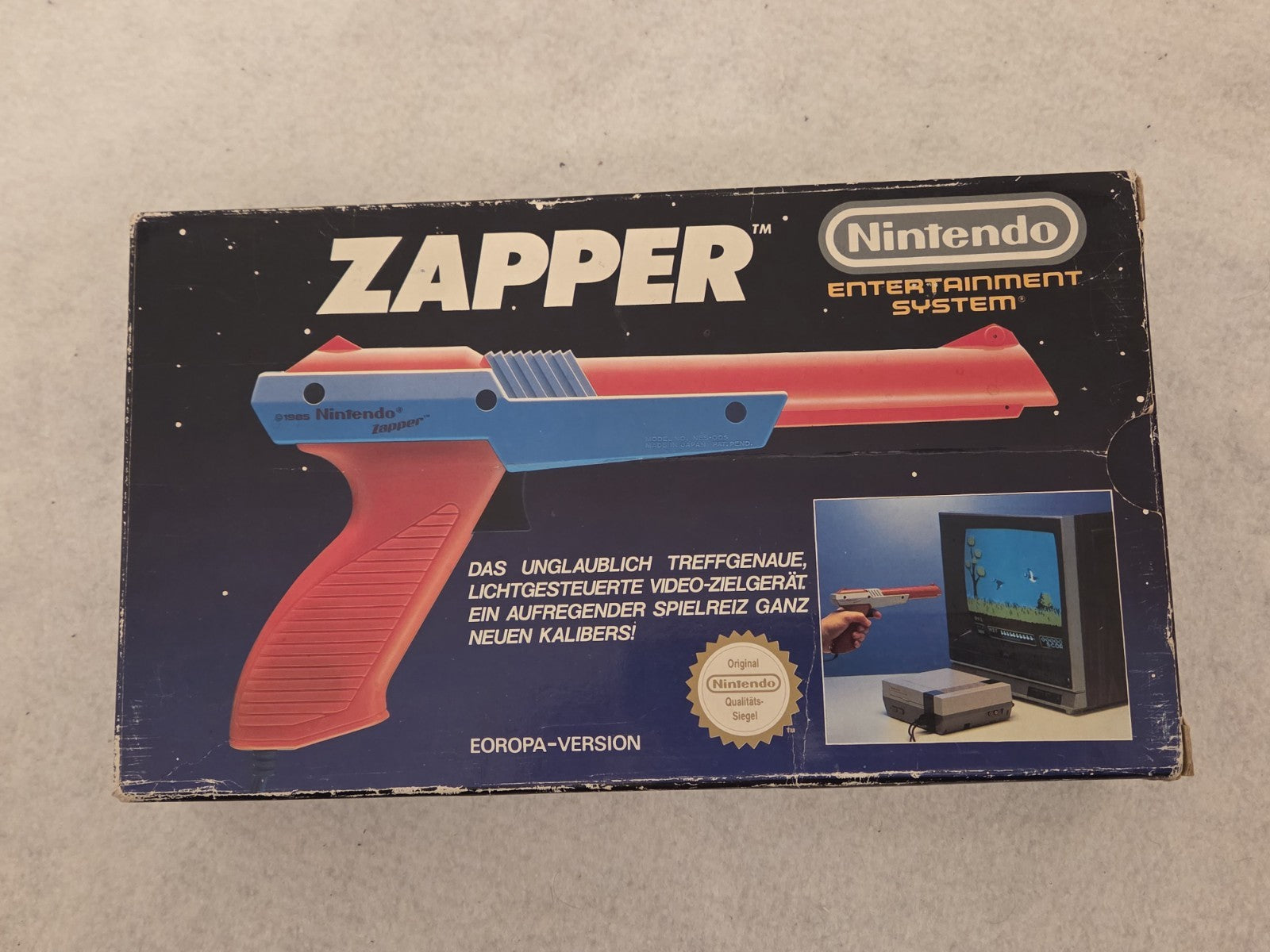Nintendo NES Zapper Light Gun  1985 OVP NOE