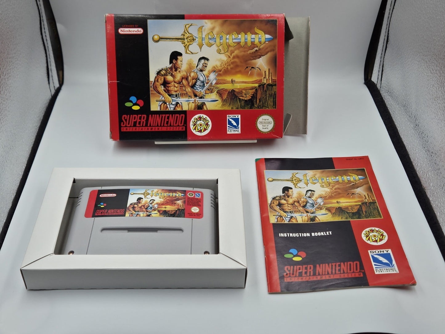 SNES Super Nintendo Legend mit OVP und Anleitung UKV