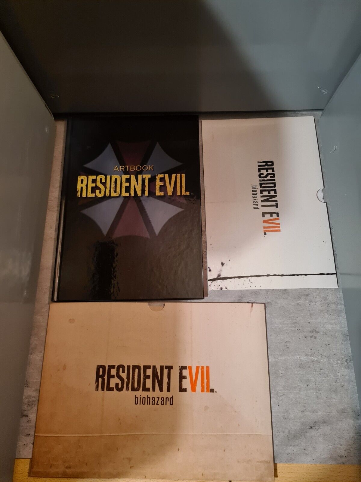 XBOX One Resident Evil Biohazard Collector's Edition - T-Retro-Games 
