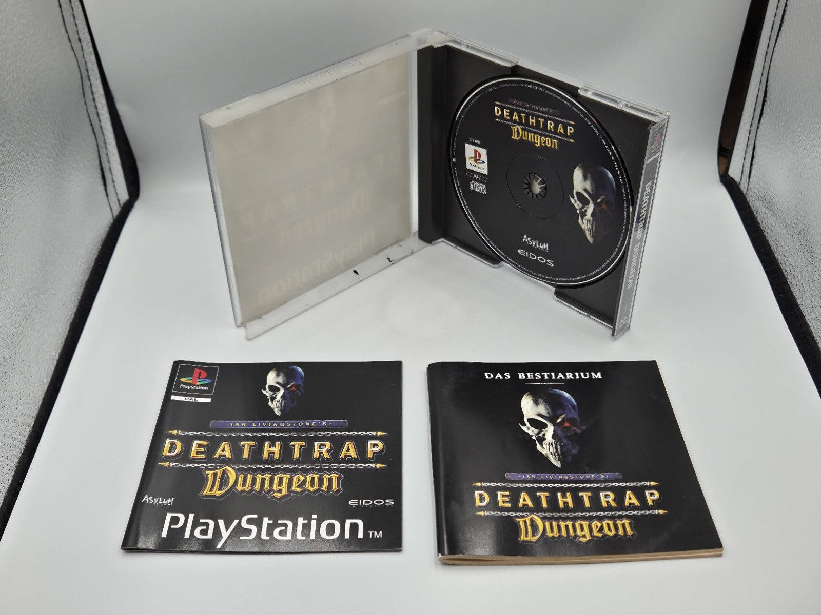 PS1 Playstation 1 Spiel Deathtrap Dungeon mit OVP + Anleitung + Beiheft Deutsch