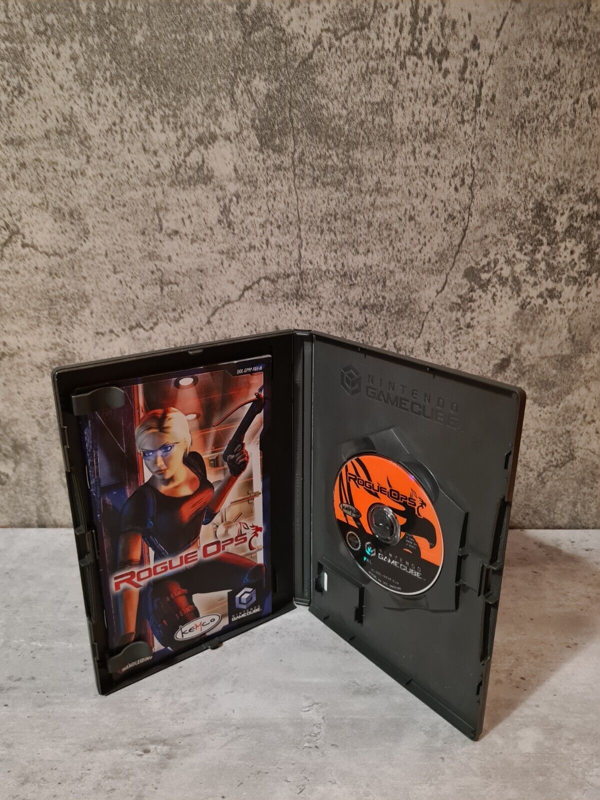 Nintendo GameCube Rogue Ops mit OVP und Anleitung FAH - T-Retro-Games 