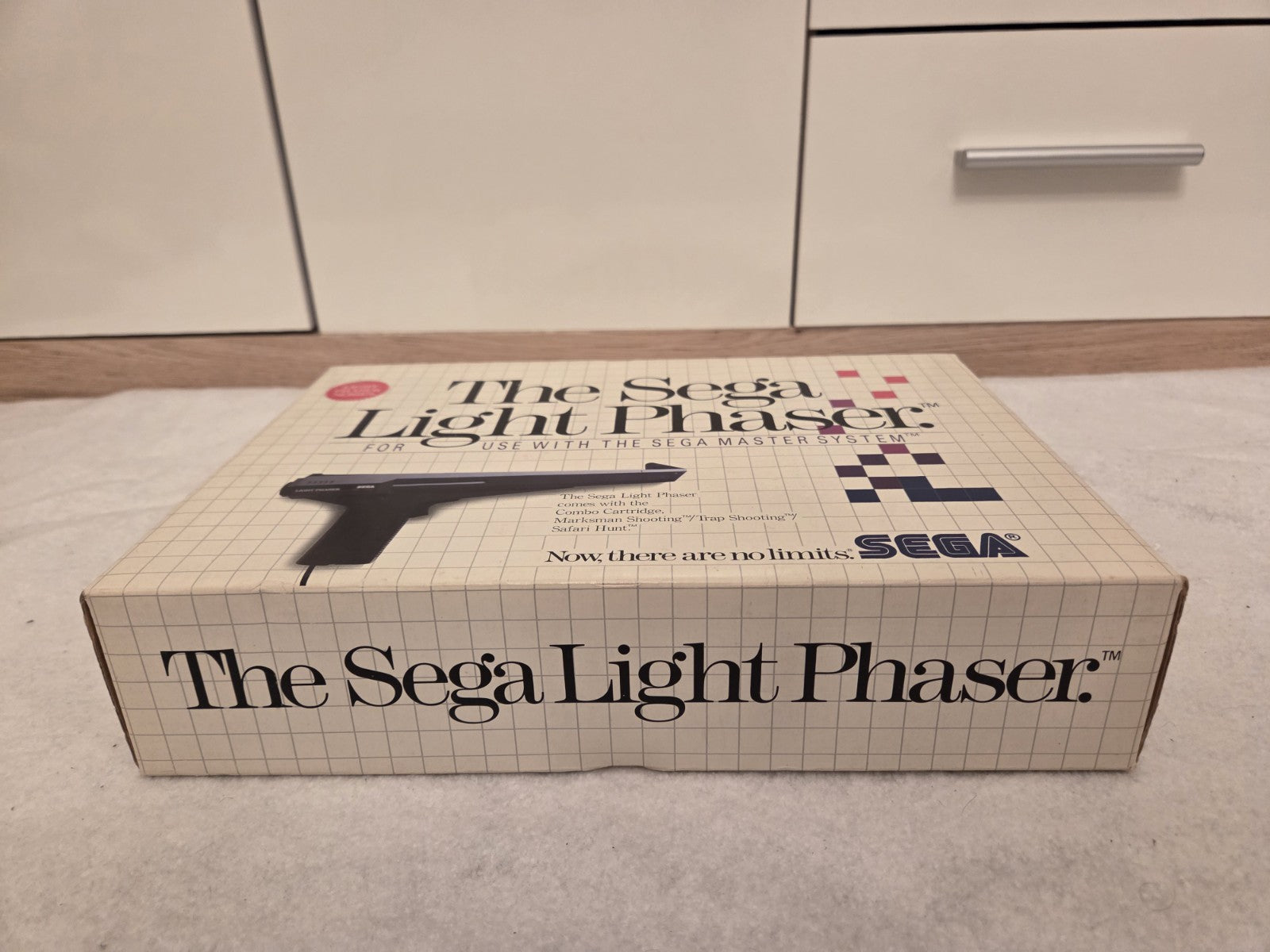 Sega Master System The Sega Light Phaser Zapper OVP