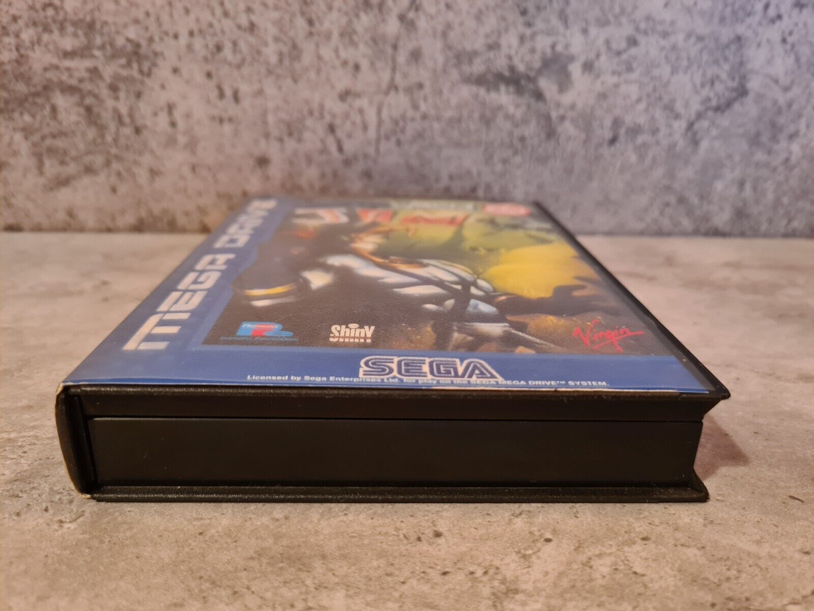 Sega Mega Drive Spiel Earthworm Jim mit OVP und Anleitung Multi Language - T-Retro-Games 
