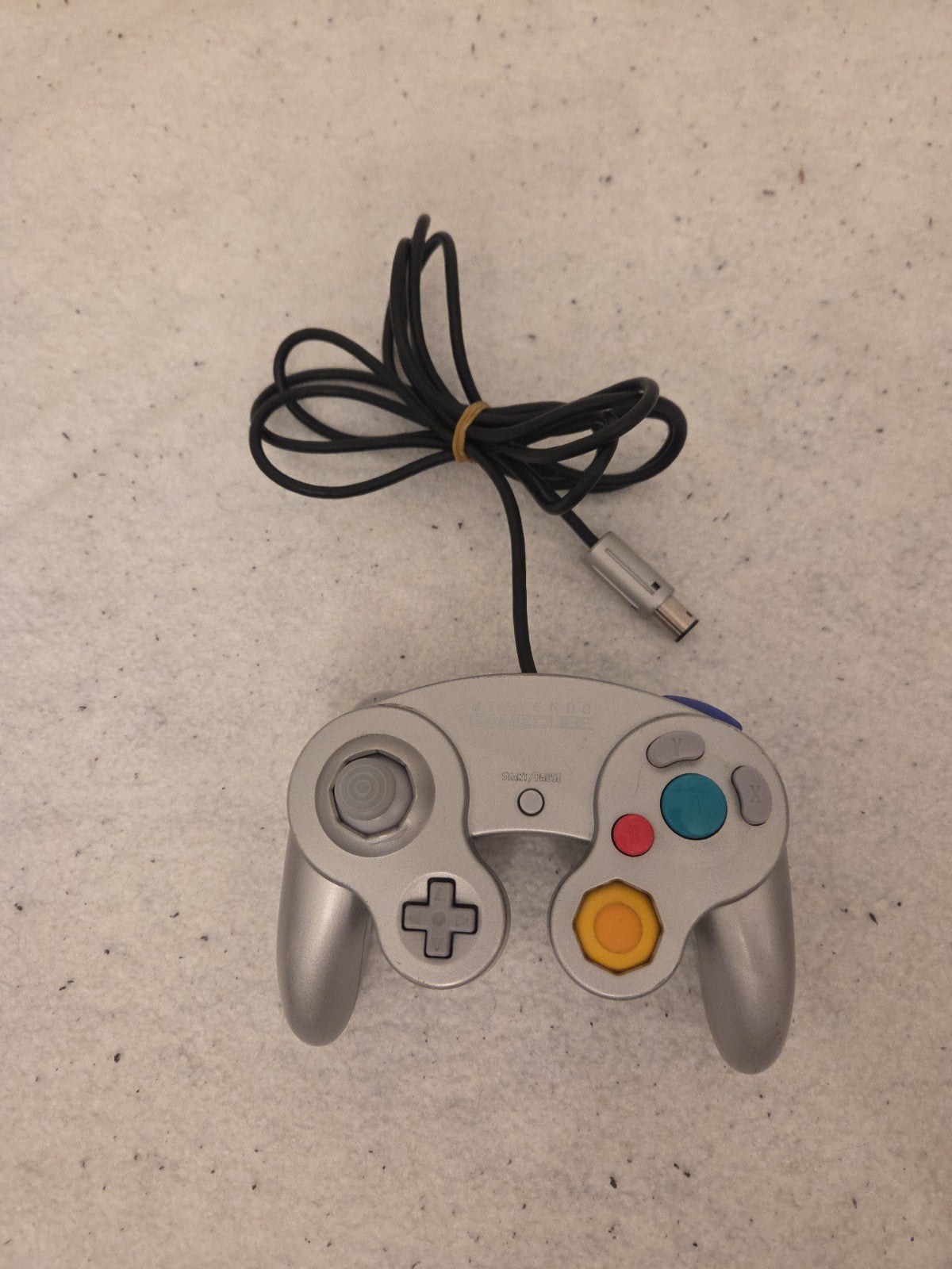 Nintendo GameCube Konsole Console mit Controller + Kabeln Silber  DOL-001 (EUR)