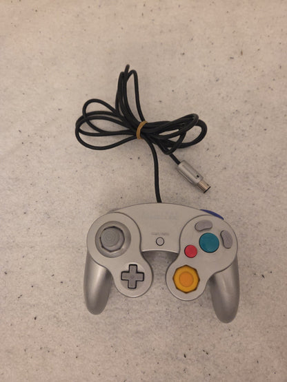 Nintendo GameCube Konsole Console mit Controller + Kabeln Silber  DOL-001 (EUR)