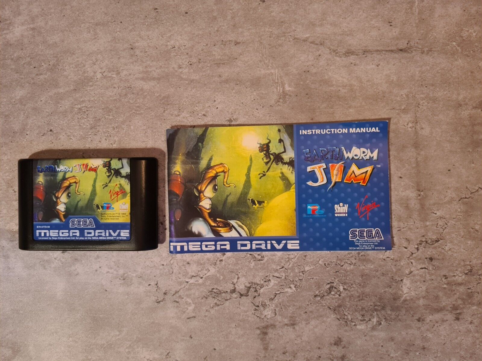 Sega Mega Drive Spiel Earthworm Jim mit OVP und Anleitung Multi Language - T-Retro-Games 