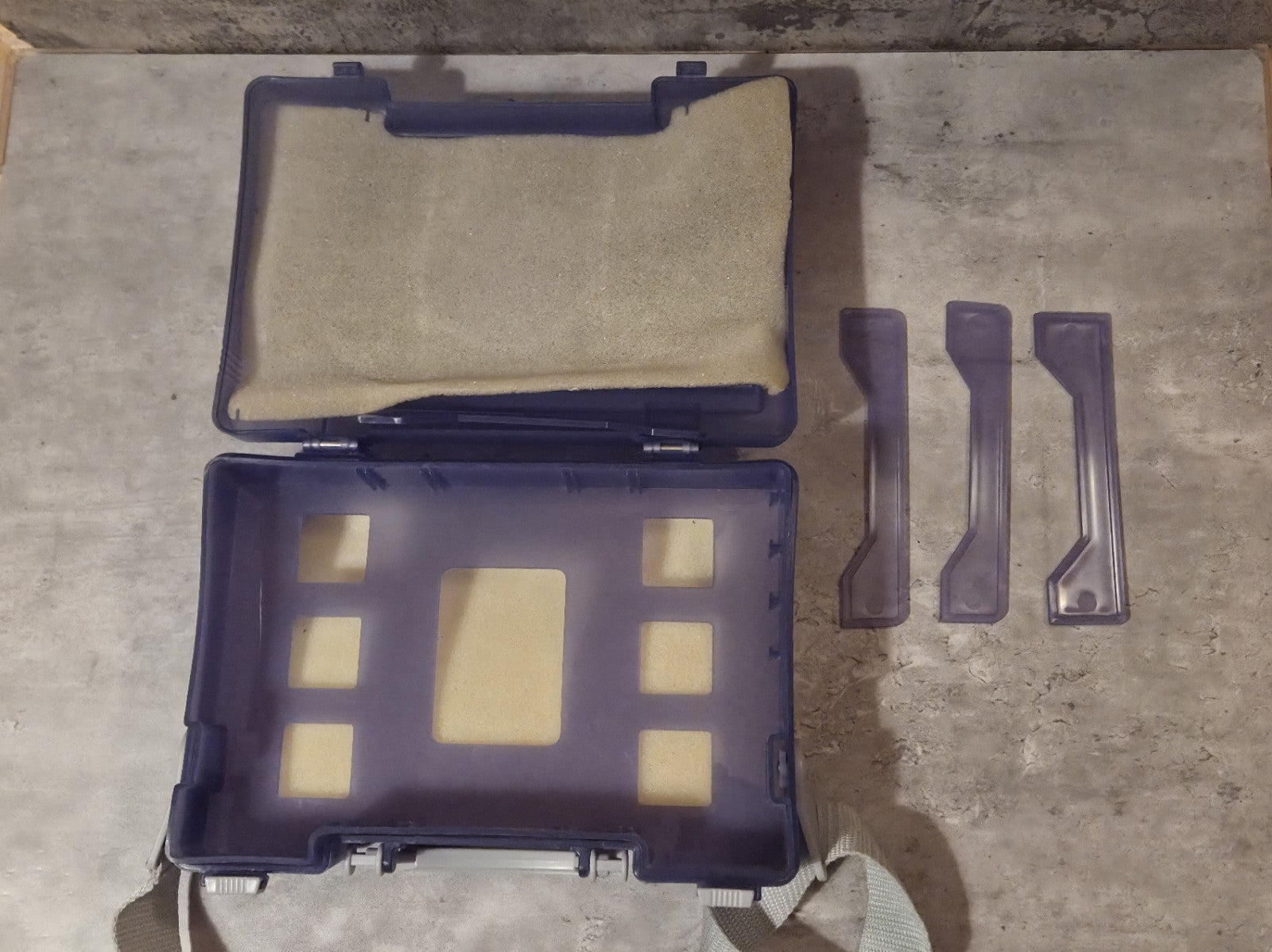 Game Boy Advance  & ColorKoffer Case StrongBox 