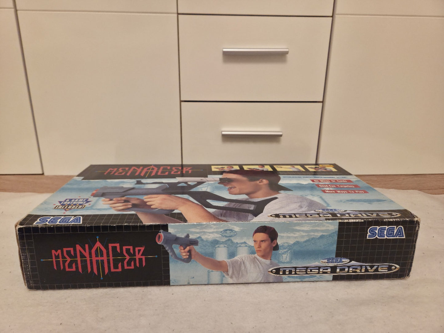 Sega Mega Drive Menacer Light Gun Zapper OVP 1992 