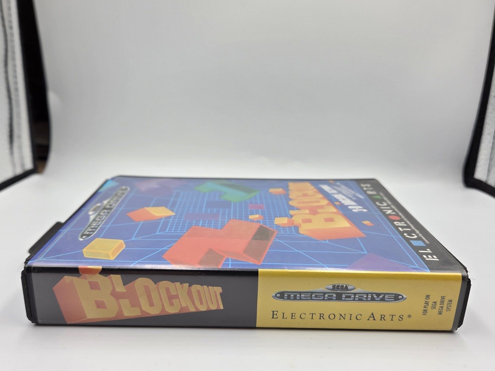 Sega Mega Drive Spiel Blockout mit OVP und Anleitung Multilingual 