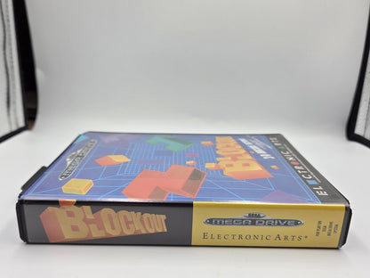 Sega Mega Drive Spiel Blockout mit OVP und Anleitung Multilingual 