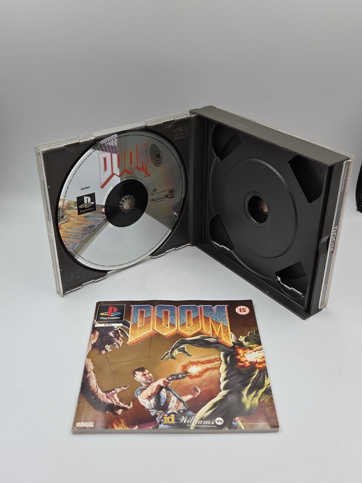 PS1 Playstation 1 Spiel Doom mit OVP und Anleitung Multilingual Big Box