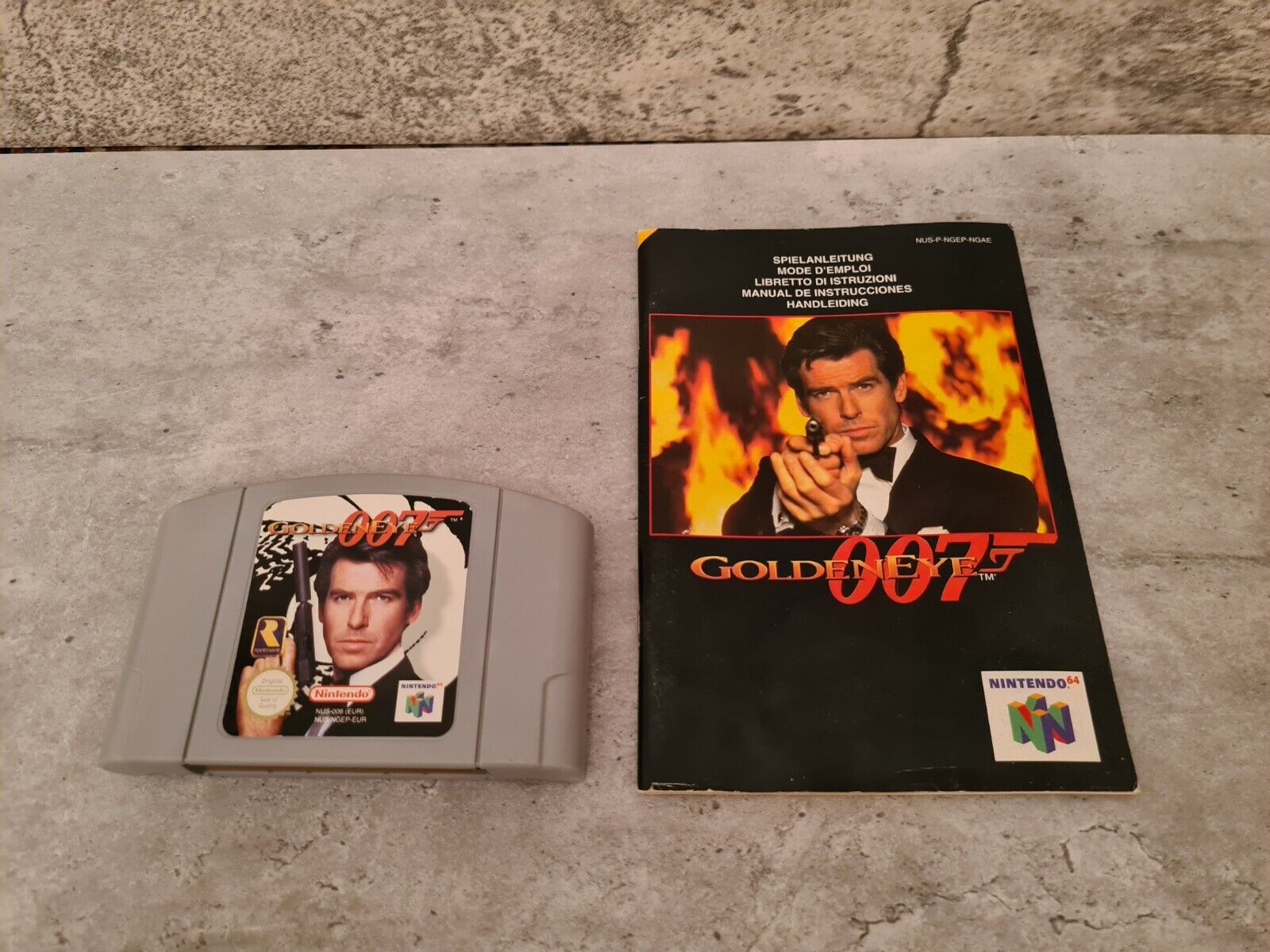 N64 Nintendo 64 GoldenEye 007 mit OVP und Anleitung FAH - T-Retro-Games 