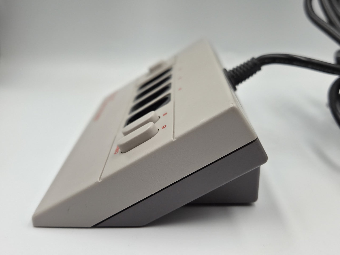 Nintendo NES Four Score Adapter Model NO: NESE-034 1990 Nintendo