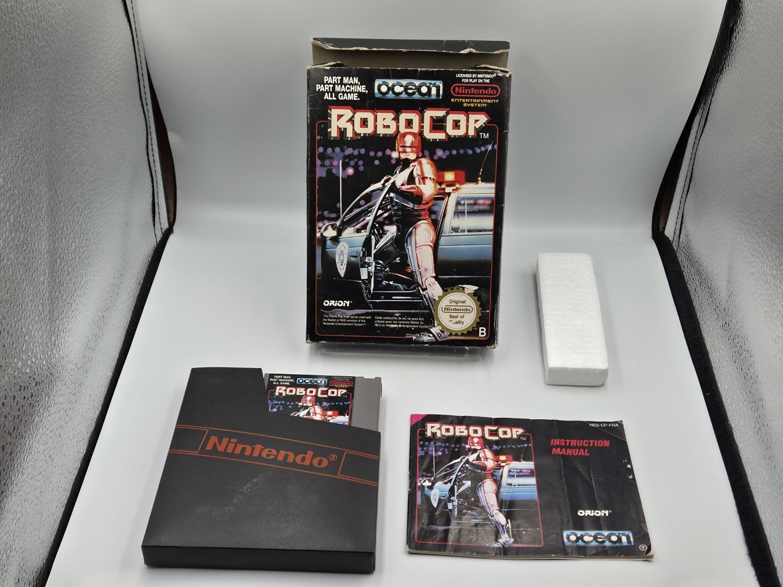 Nintendo NES Spiel RoboCop mit OVP und Anleitung FRA