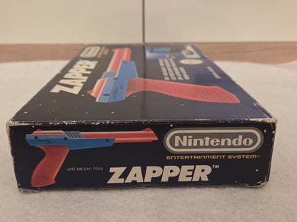 Nintendo NES Zapper Light Gun  1985 OVP NOE