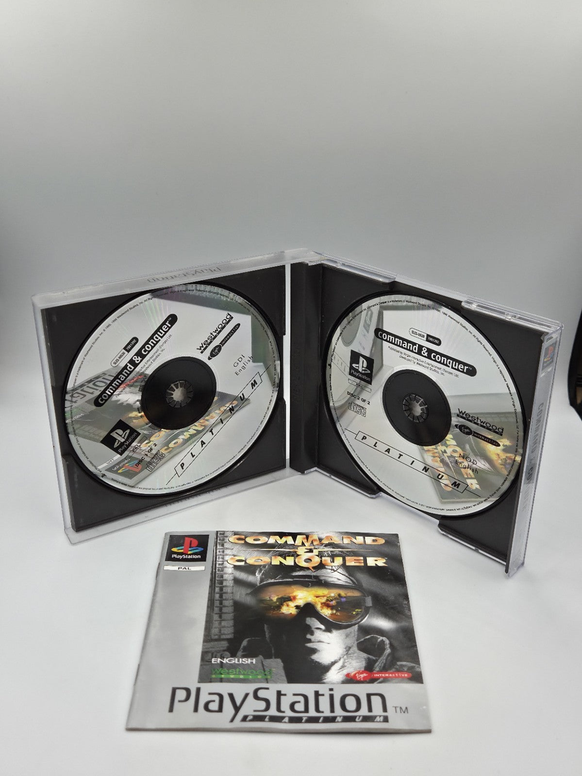 PS1 Playstation 1 Command & Conquer mit OVP und Anleitung Englisch 2 Discs 