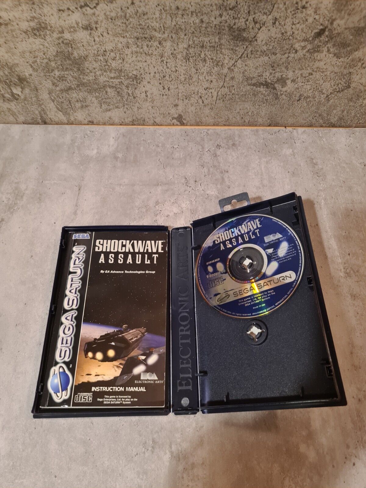 Sega Saturn Shockwave Assault mit OVP und Anleitung Multi Language - T-Retro-Games 