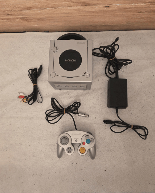 Nintendo GameCube Konsole Console mit Controller + Kabeln Silber  DOL-001 (EUR)