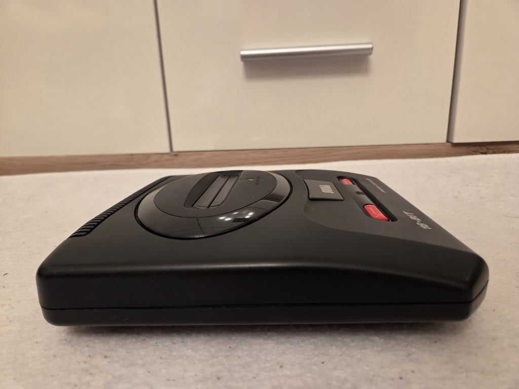 Sega Mega Drive II 2 Konsole Console mit Controller + Kabeln - T-Retro-Games 