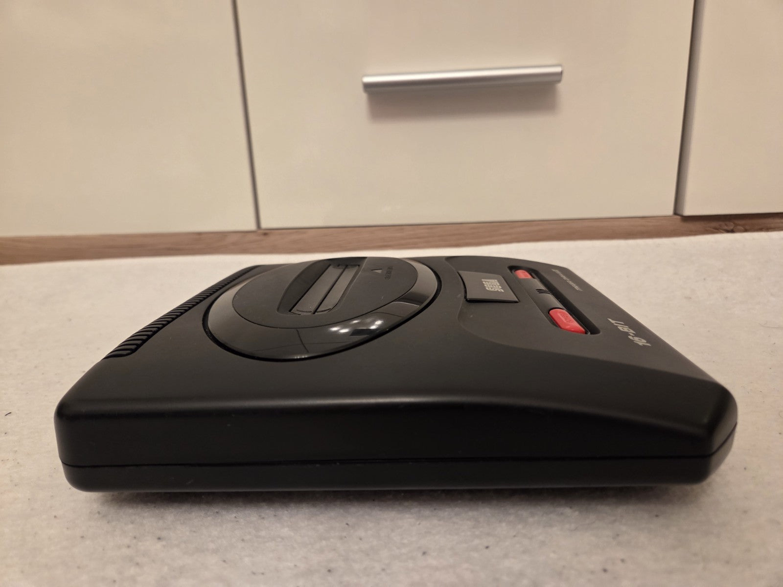Sega Mega Drive II 2 Konsole Console mit Controller + Kabeln - T-Retro-Games 