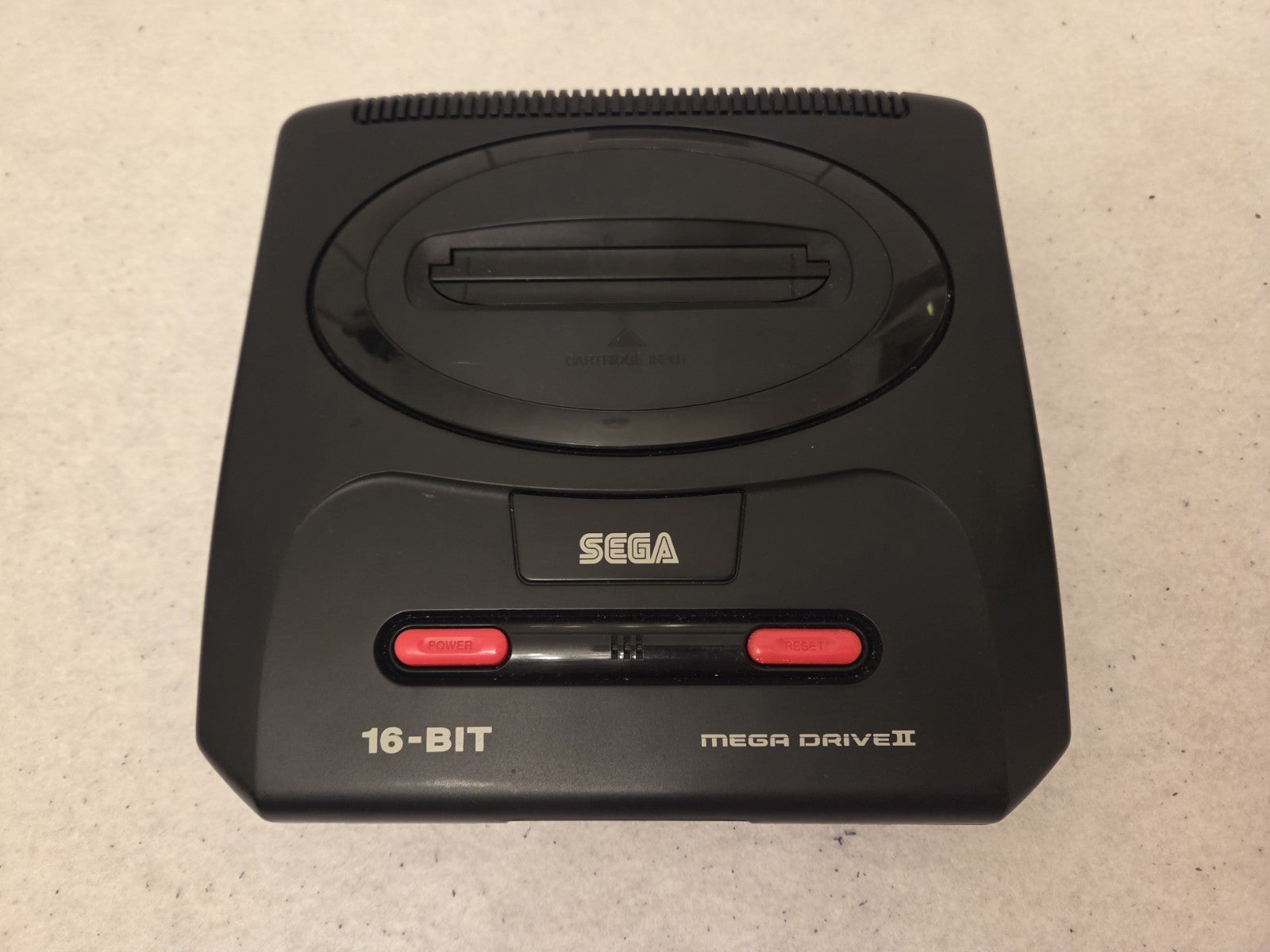 Sega Mega Drive II 2 Konsole Console mit Controller + Kabeln - T-Retro-Games 