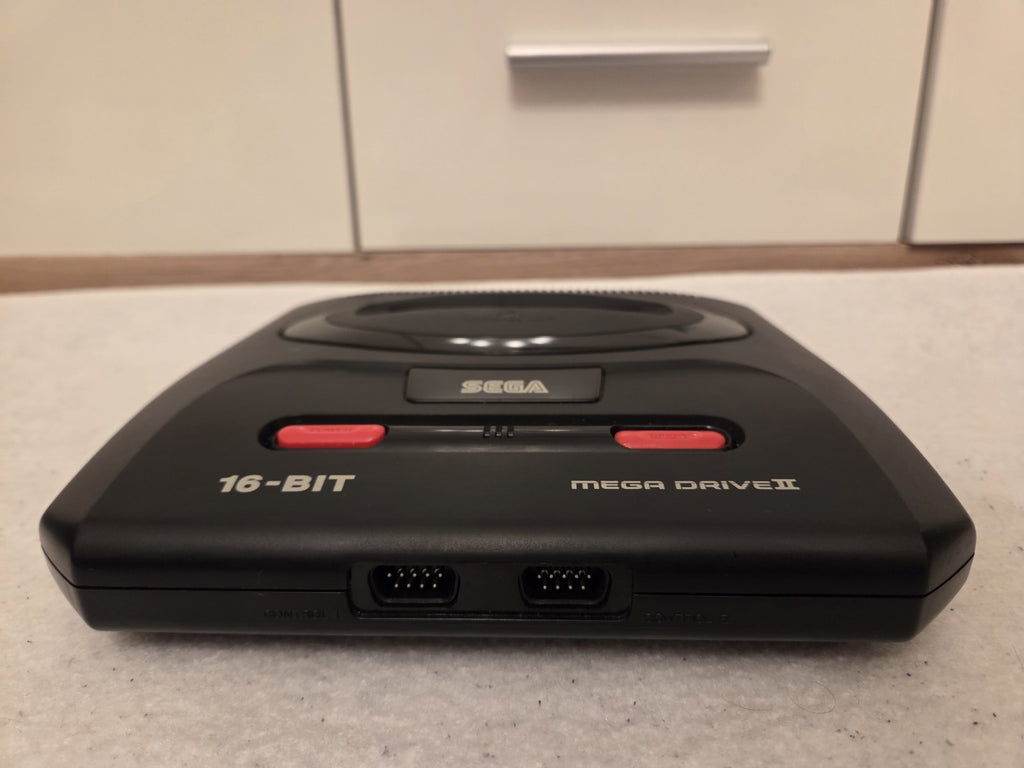 Sega Mega Drive II 2 Konsole Console mit Controller + Kabeln - T-Retro-Games 