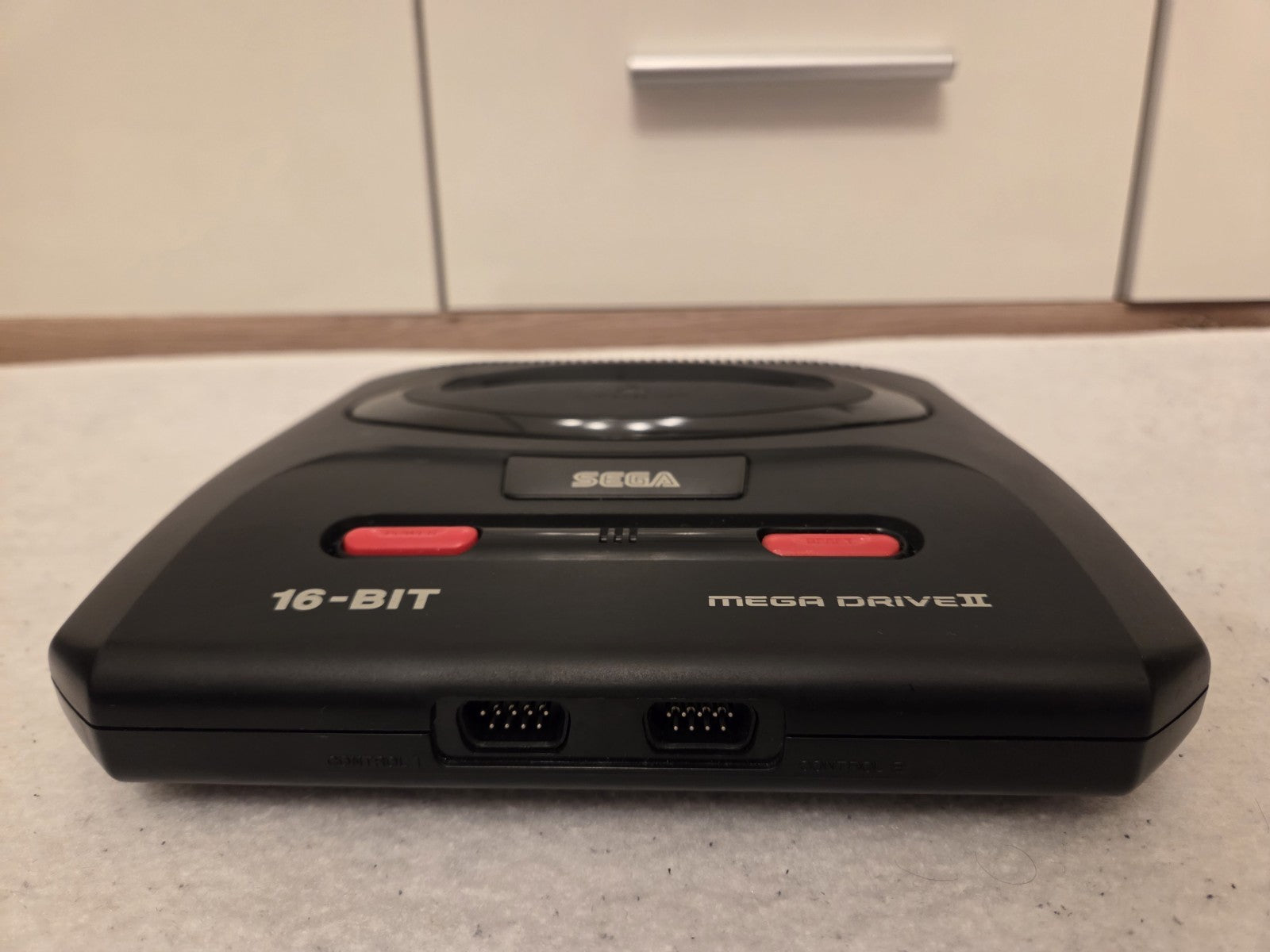 Sega Mega Drive II 2 Konsole Console mit Controller + Kabeln - T-Retro-Games 
